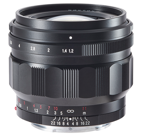 50mm_nokton_e-mount_stehend.png